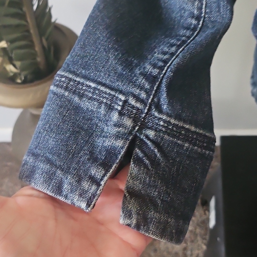 MOTTO Blue Denim Jacket with Shoulder and Yoke Detail - Picture 8 of 16